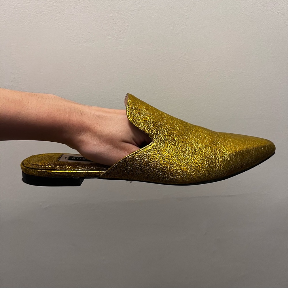 Alice + Olivia Gold Mule Loafer Shoes Size 8 Madalyn